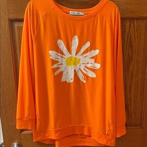 MISSLOOK Vibrant Orange Top with Daisy Motif